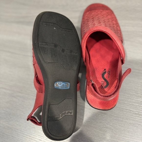 SoftWalk Salina Woven II Women's Red Leather Shoes - Picture 7 of 10